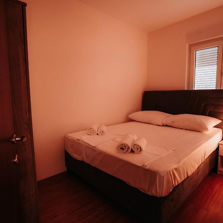 Riverside Apartments โมสตาร์ ภายนอก รูปภาพ