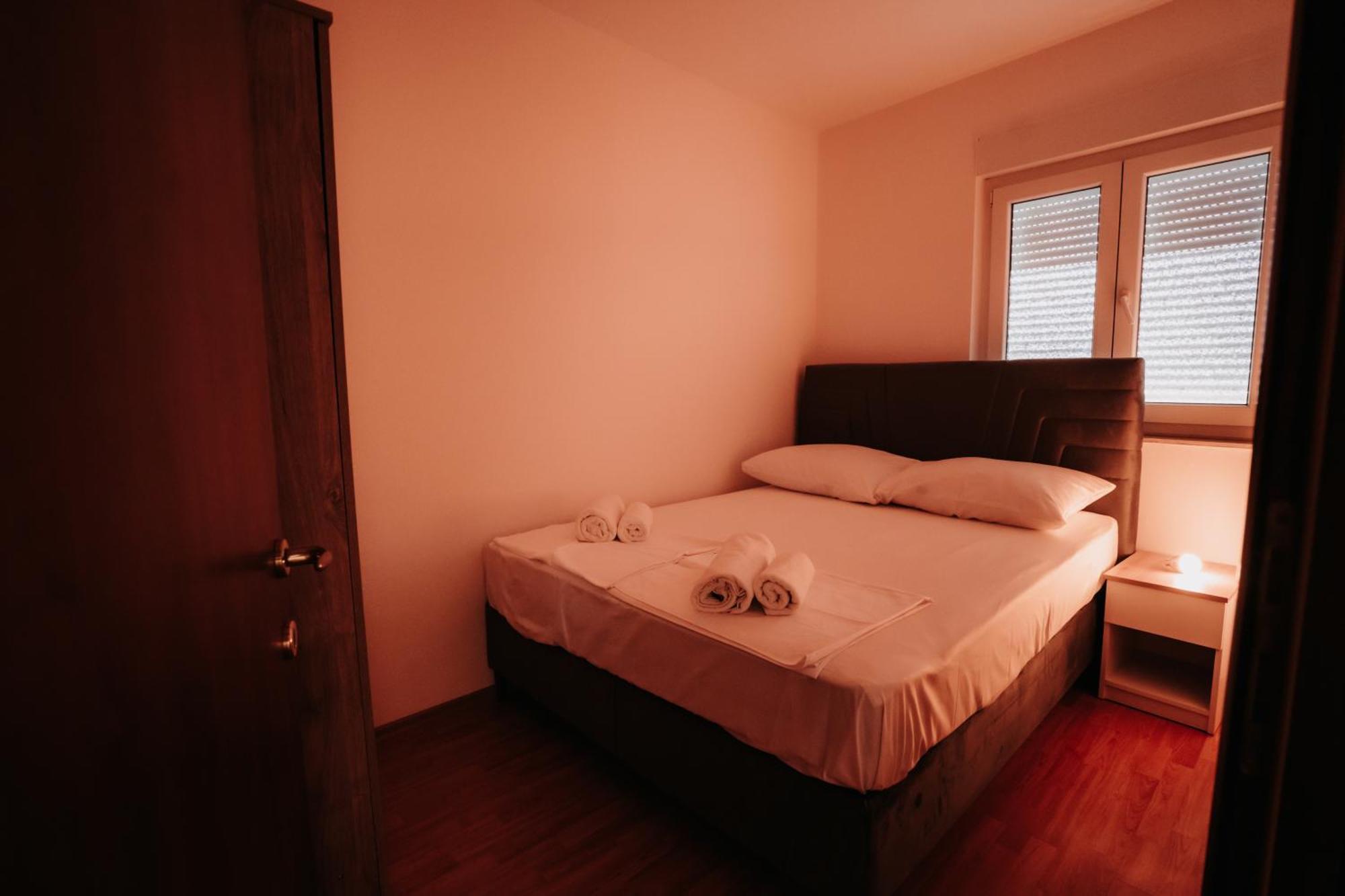 Riverside Apartments โมสตาร์ ภายนอก รูปภาพ