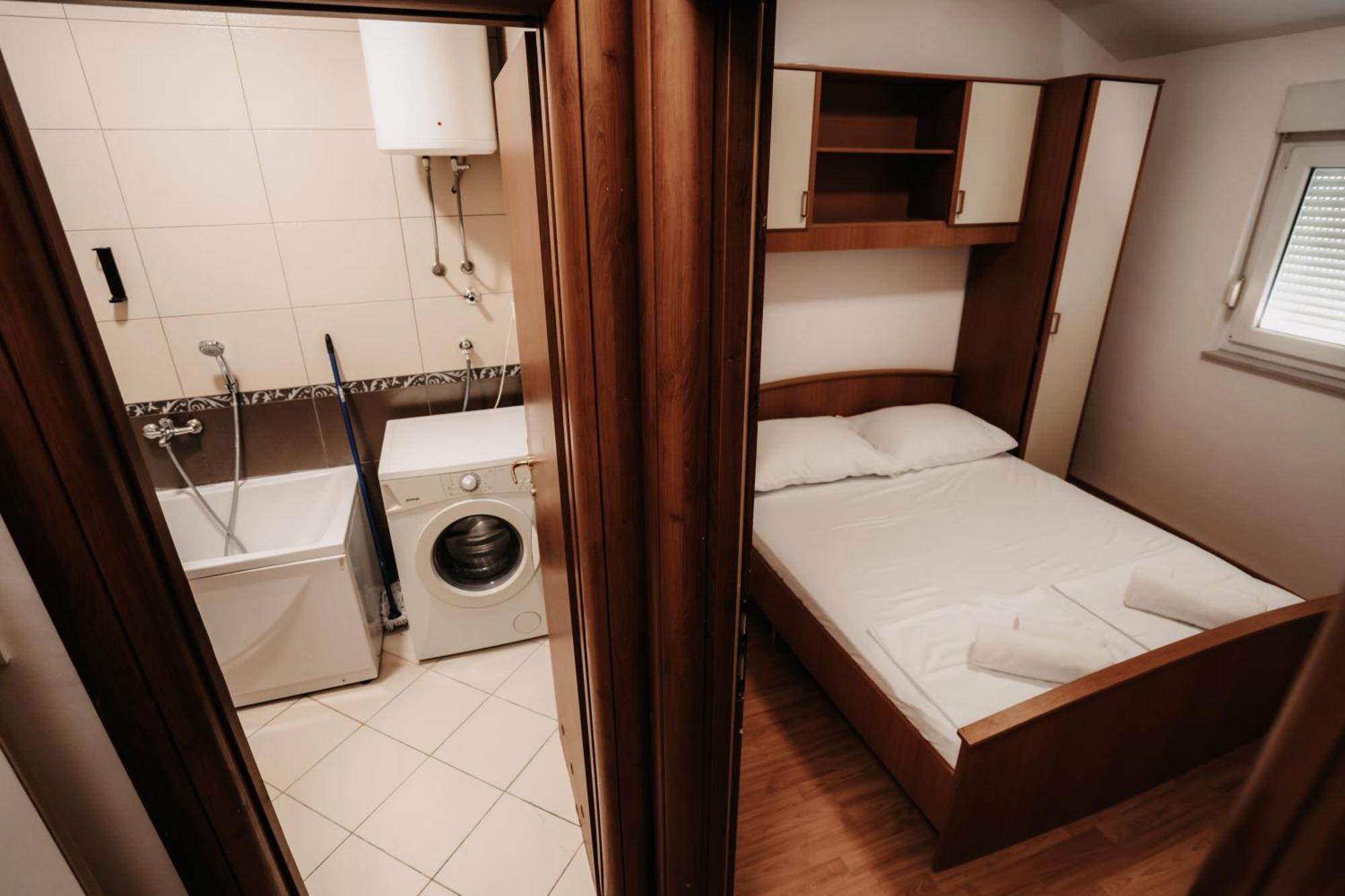Riverside Apartments โมสตาร์ ภายนอก รูปภาพ