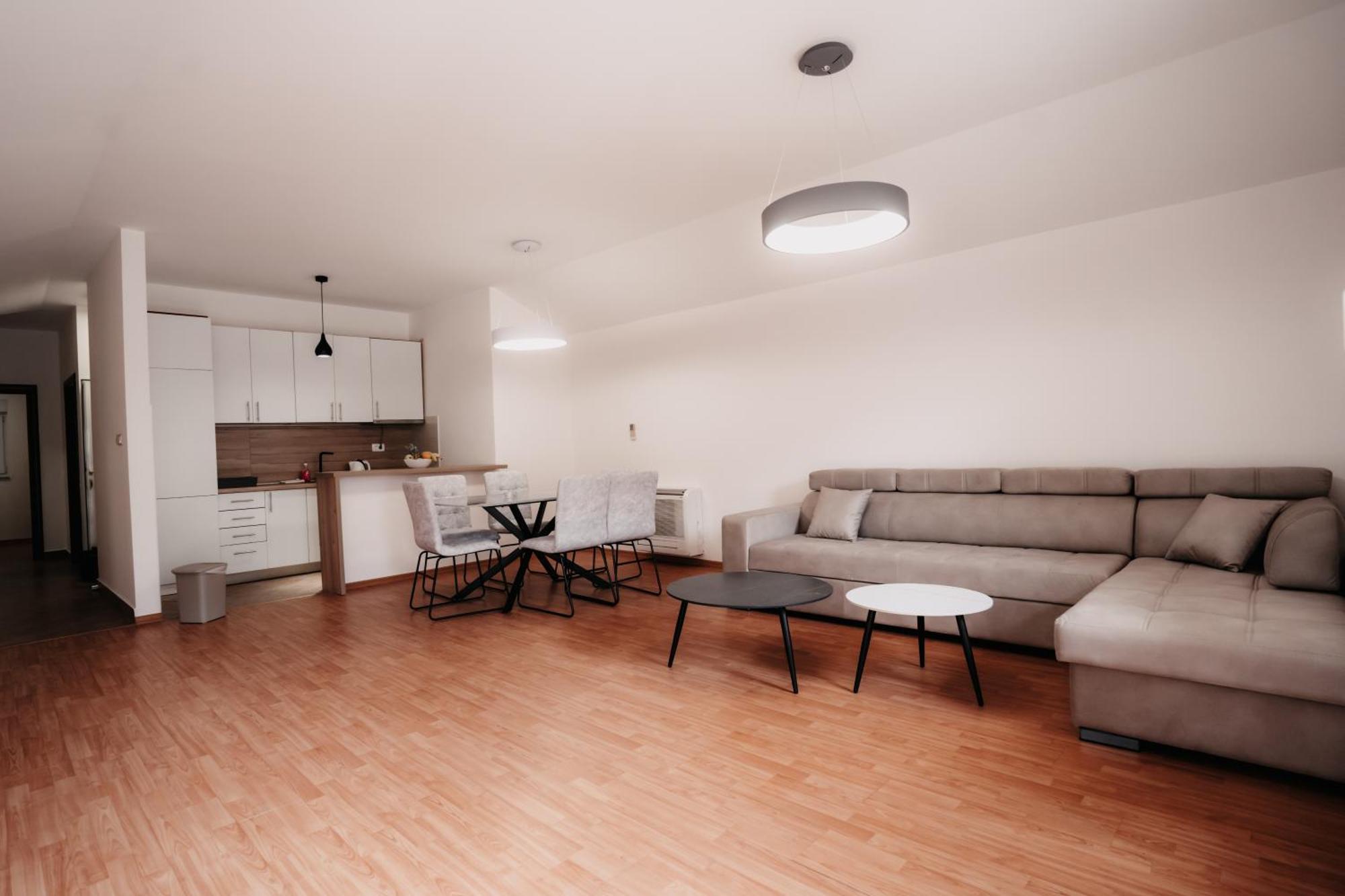 Riverside Apartments โมสตาร์ ภายนอก รูปภาพ