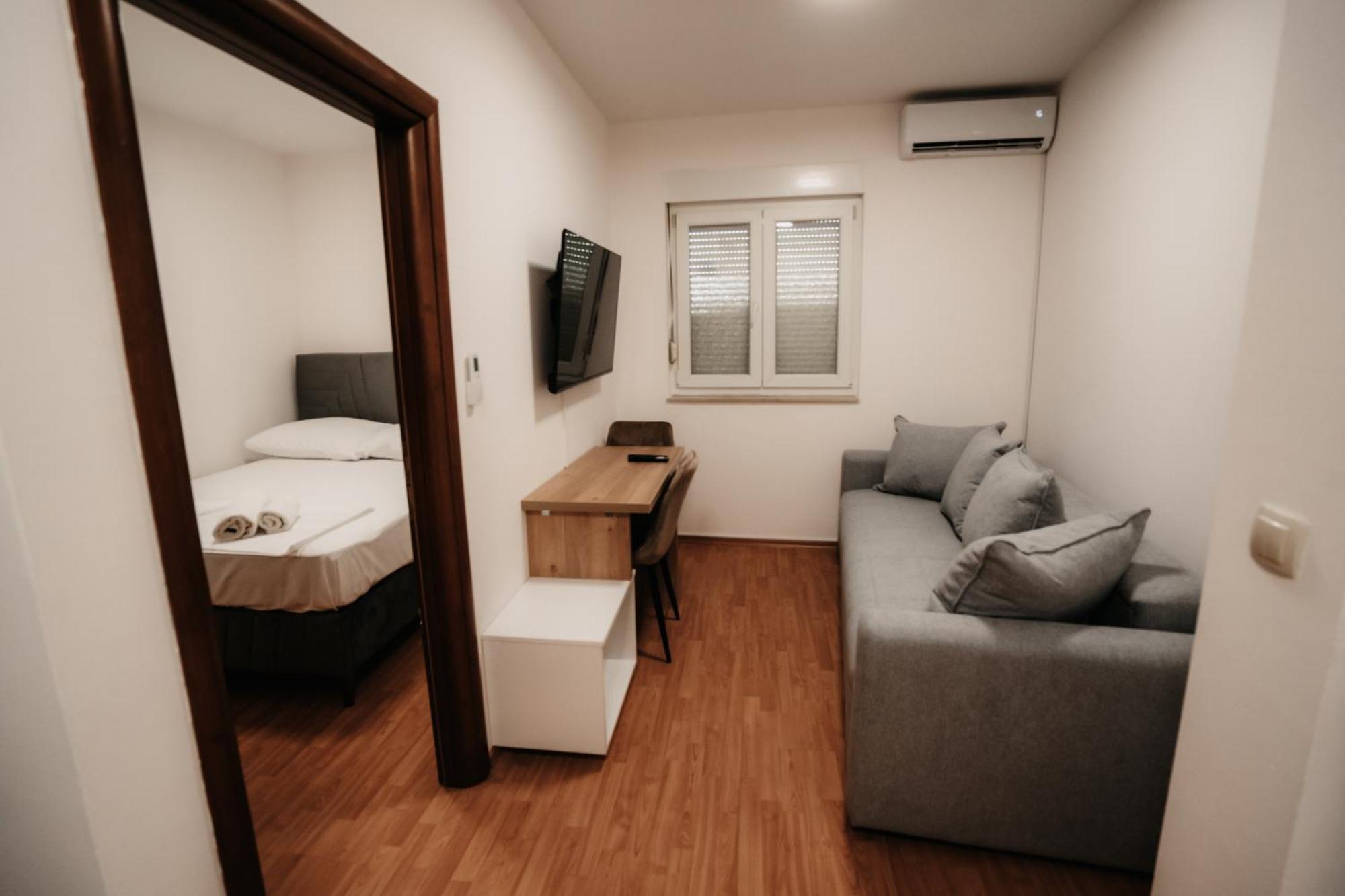 Riverside Apartments โมสตาร์ ภายนอก รูปภาพ